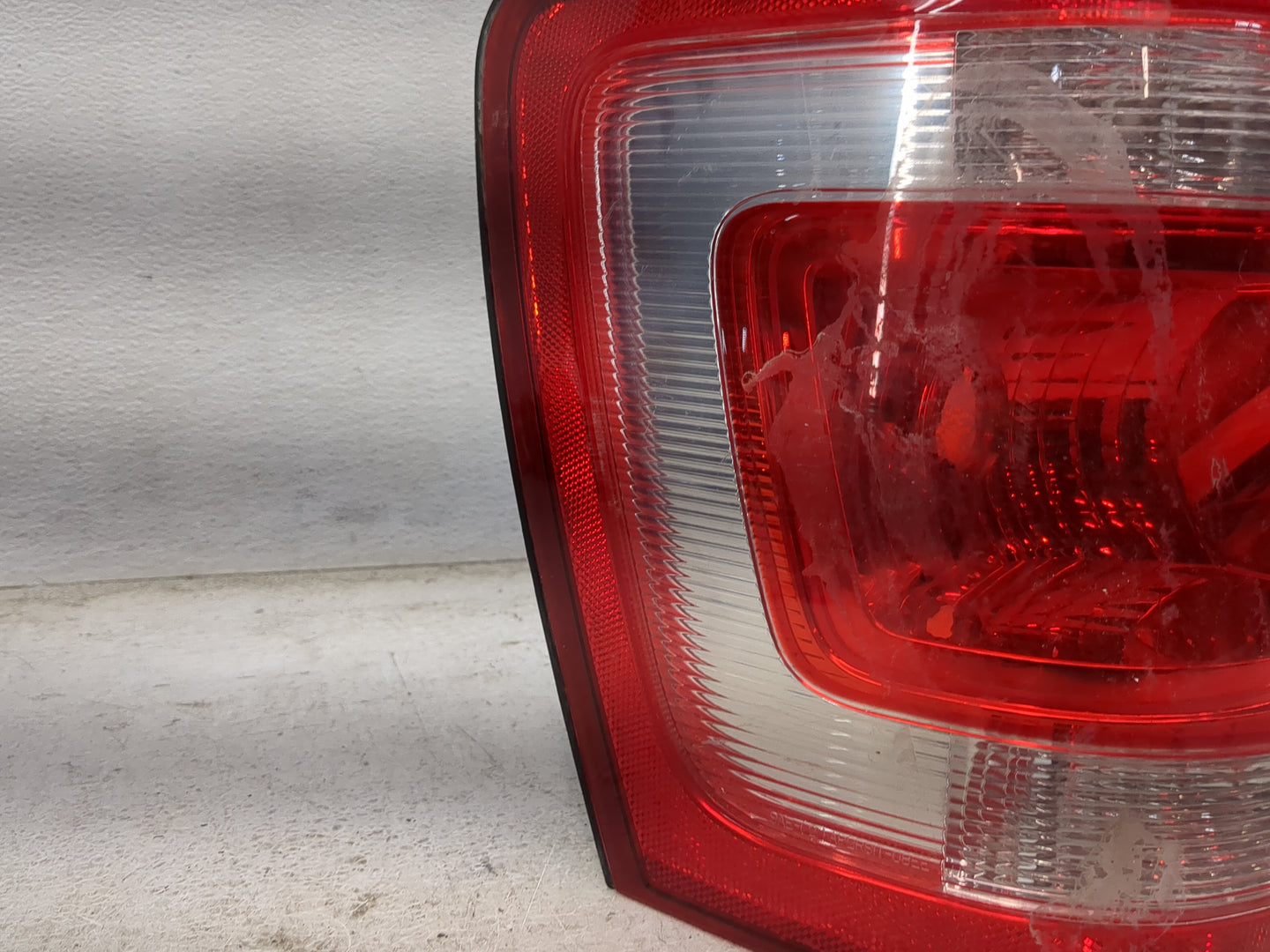 2008-2012 Ford Escape Tail Light Assembly Driver Left OEM Fits Fits 2008 2009 2010 2011 2012 OEM Used Auto Parts - Oemusedau