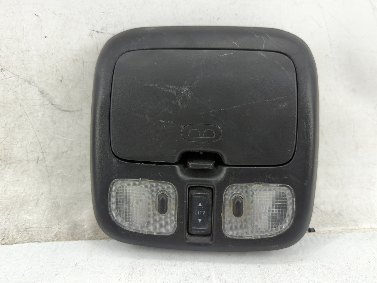 2010 Ford Escape Overhead Roof Console 1465742 - Oemusedautoparts1.com