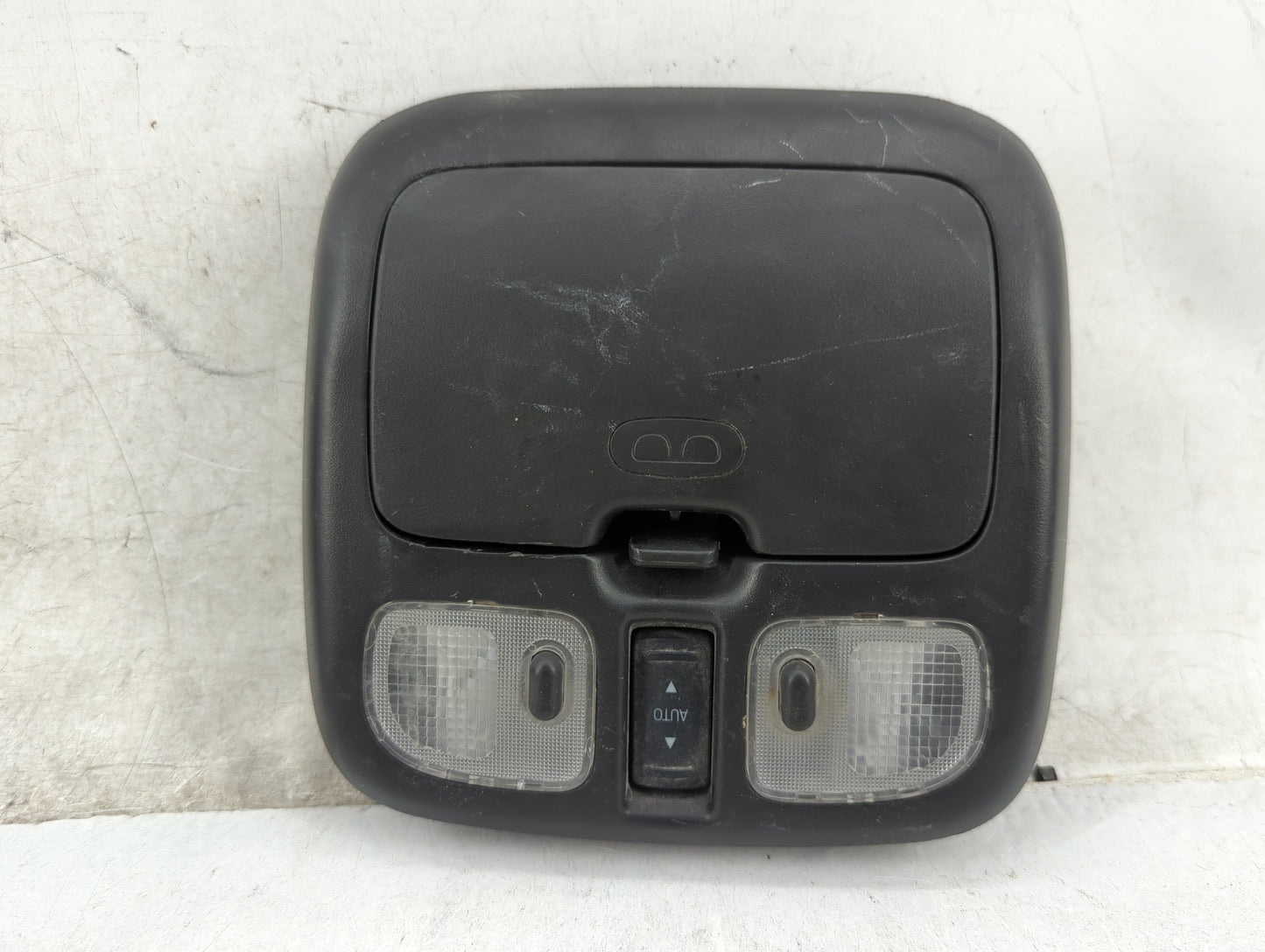 2010 Ford Escape Overhead Roof Console 1465742 - Oemusedautoparts1.com
