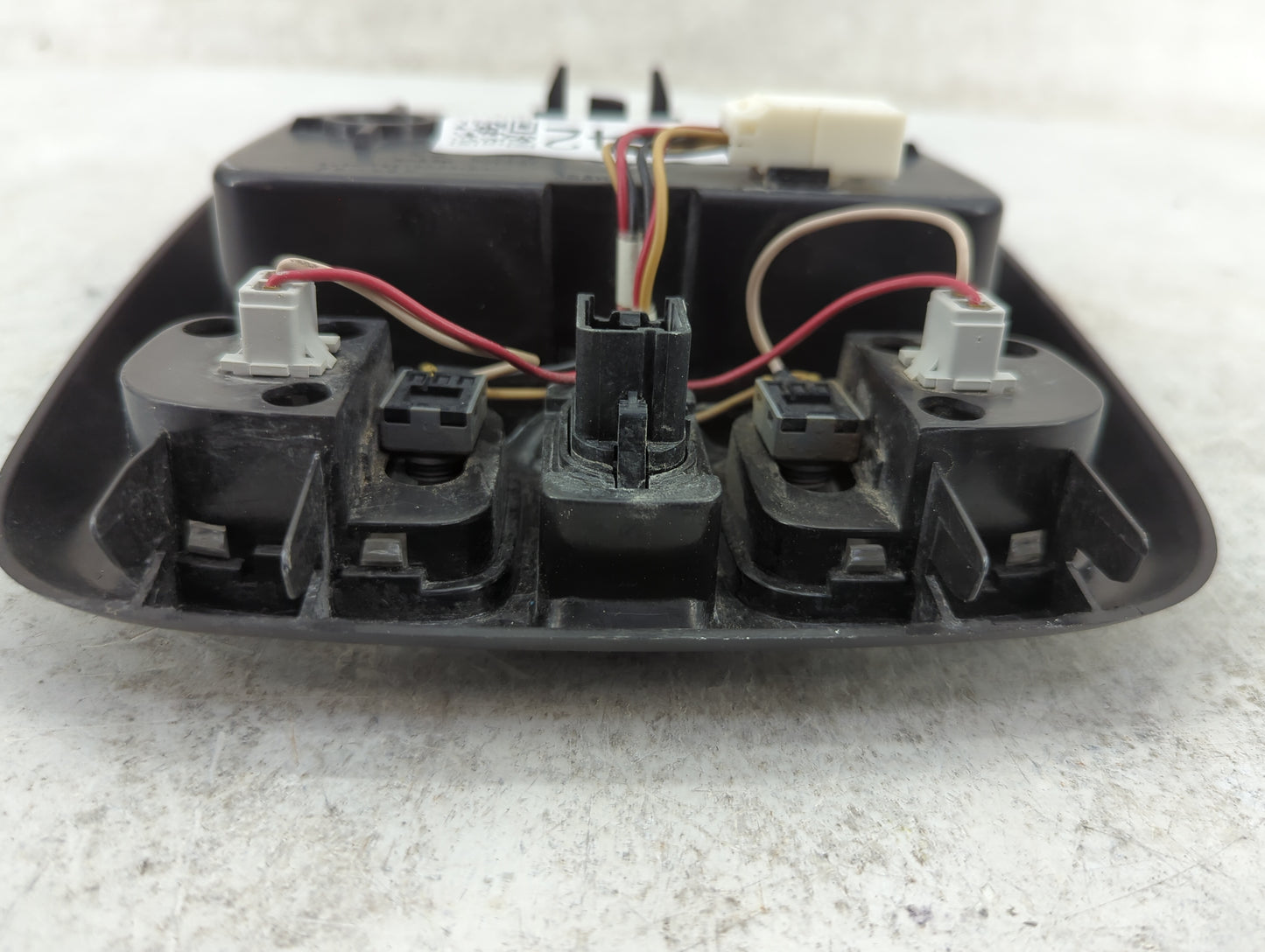 2010 Ford Escape Overhead Roof Console 1465742 - Oemusedautoparts1.com