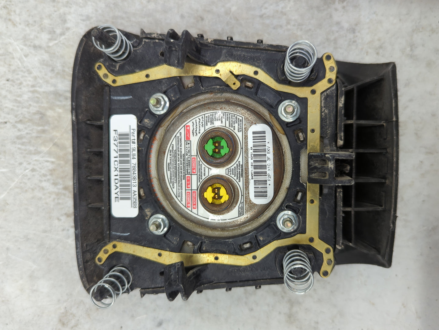 2009-2012 Ford Escape Air Bag Driver Left Steering Wheel Mounted 1465944 - Oemusedautoparts1.com