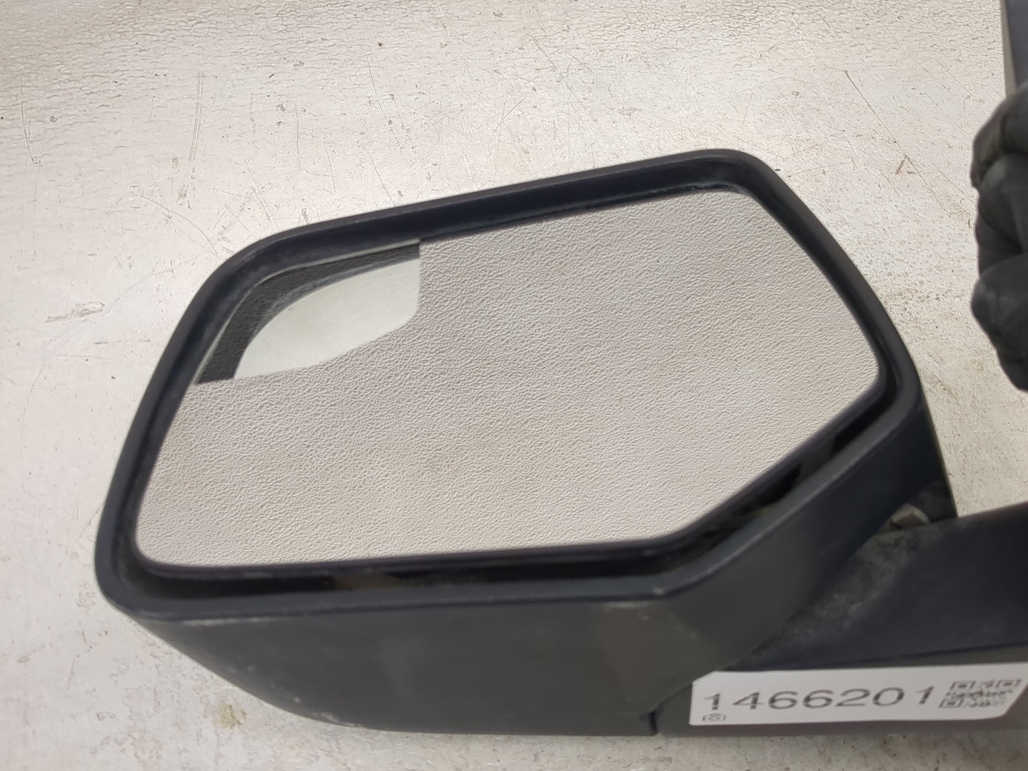 2010 Ford Escape Driver Side View Mirror - Left Door Mirror OEM Used - Oemusedautoparts1.com