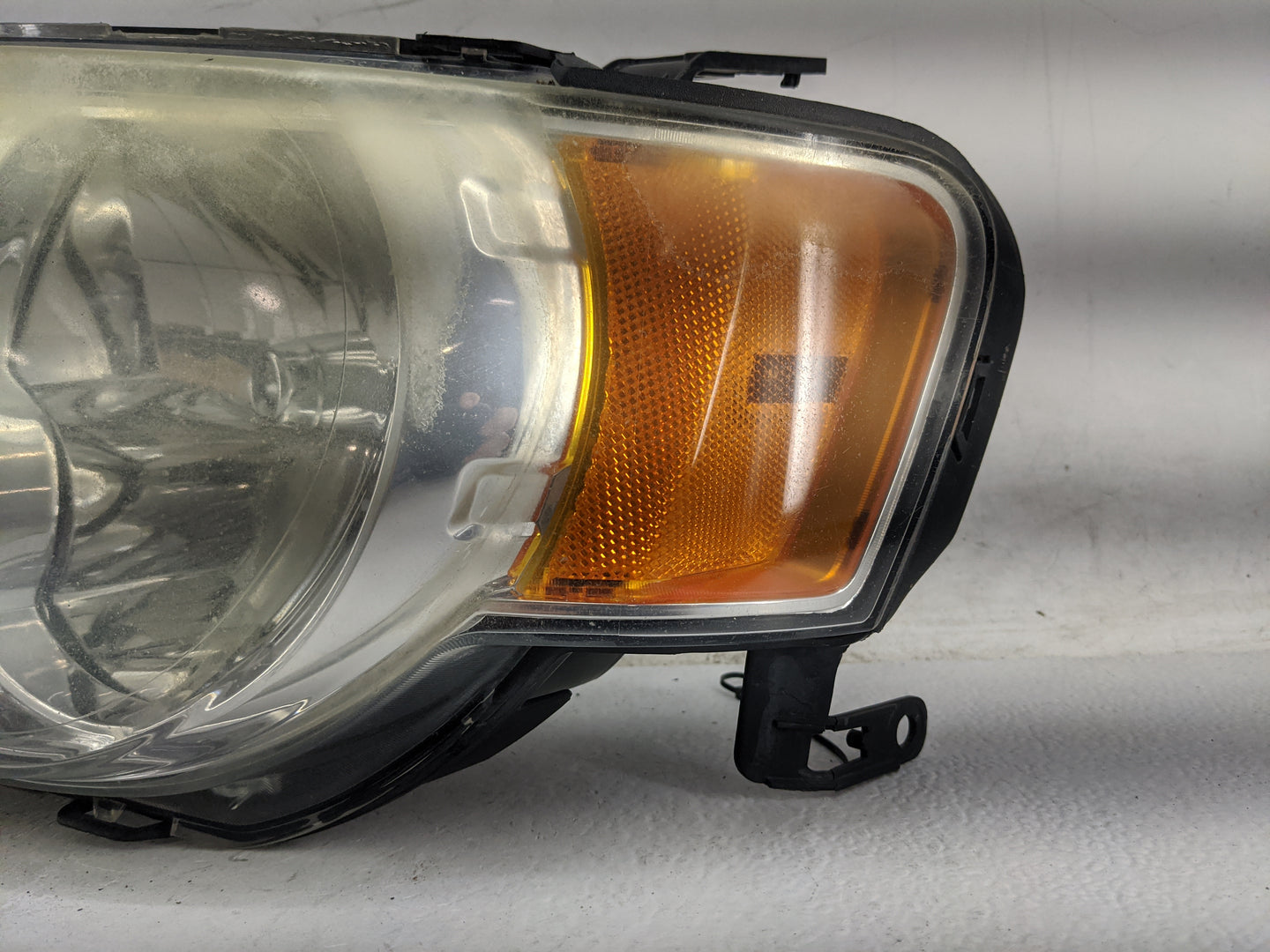 2008-2012 Ford Escape Driver Left Oem Head Light Headlight Lamp 1467035 - Oemusedautoparts1.com