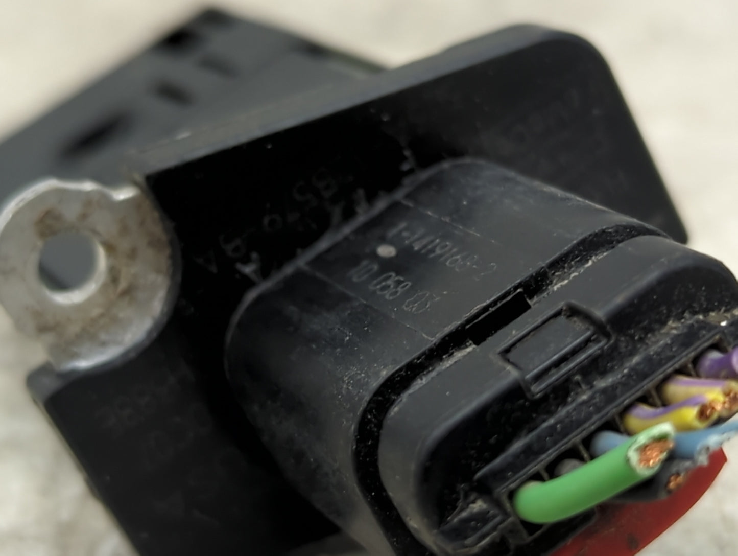 2005-2012 Ford Escape Mass Air Flow Meter Maf 1485539 - Oemusedautoparts1.com