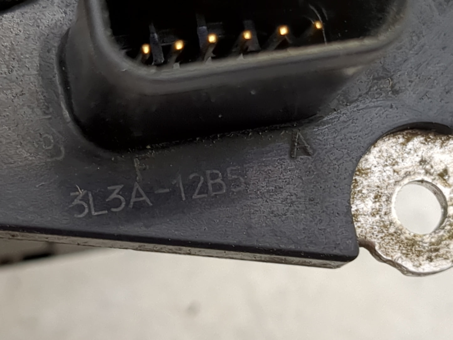 2005-2012 Ford Escape Mass Air Flow Meter Maf 1486036 - Oemusedautoparts1.com