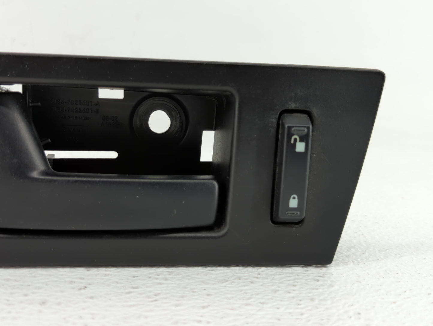 2010 Ford Escape Driver Front Left Door Handle Exterior Assembly - Oemusedautoparts1.com