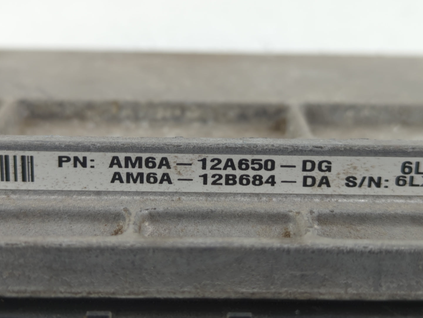 2010 Ford Escape PCM Engine Control Computer ECU ECM PCU OEM P/N:AM6A-12B684-DA AM6A-12A650-DG Fits OEM Used Auto Parts - Oe