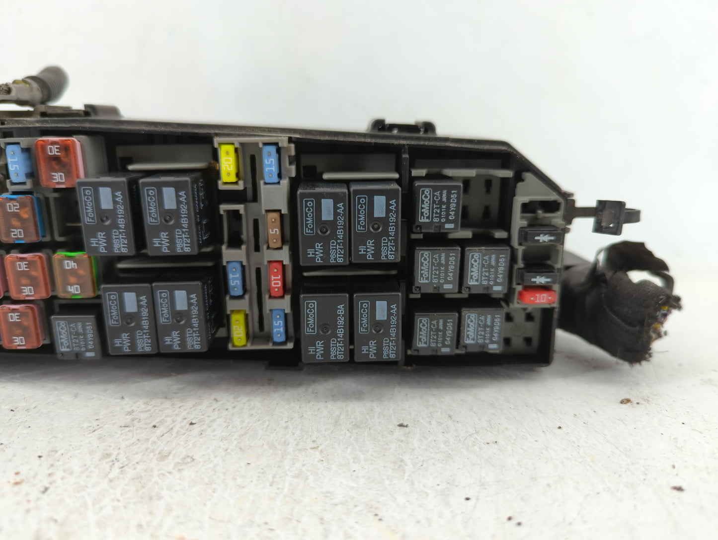 2010 Ford Escape Fusebox Fuse Box Panel Relay Module P/N:8L8T-14A003-AE 9L8T-14A003-BB Fits OEM Used Auto Parts - Oemusedaut