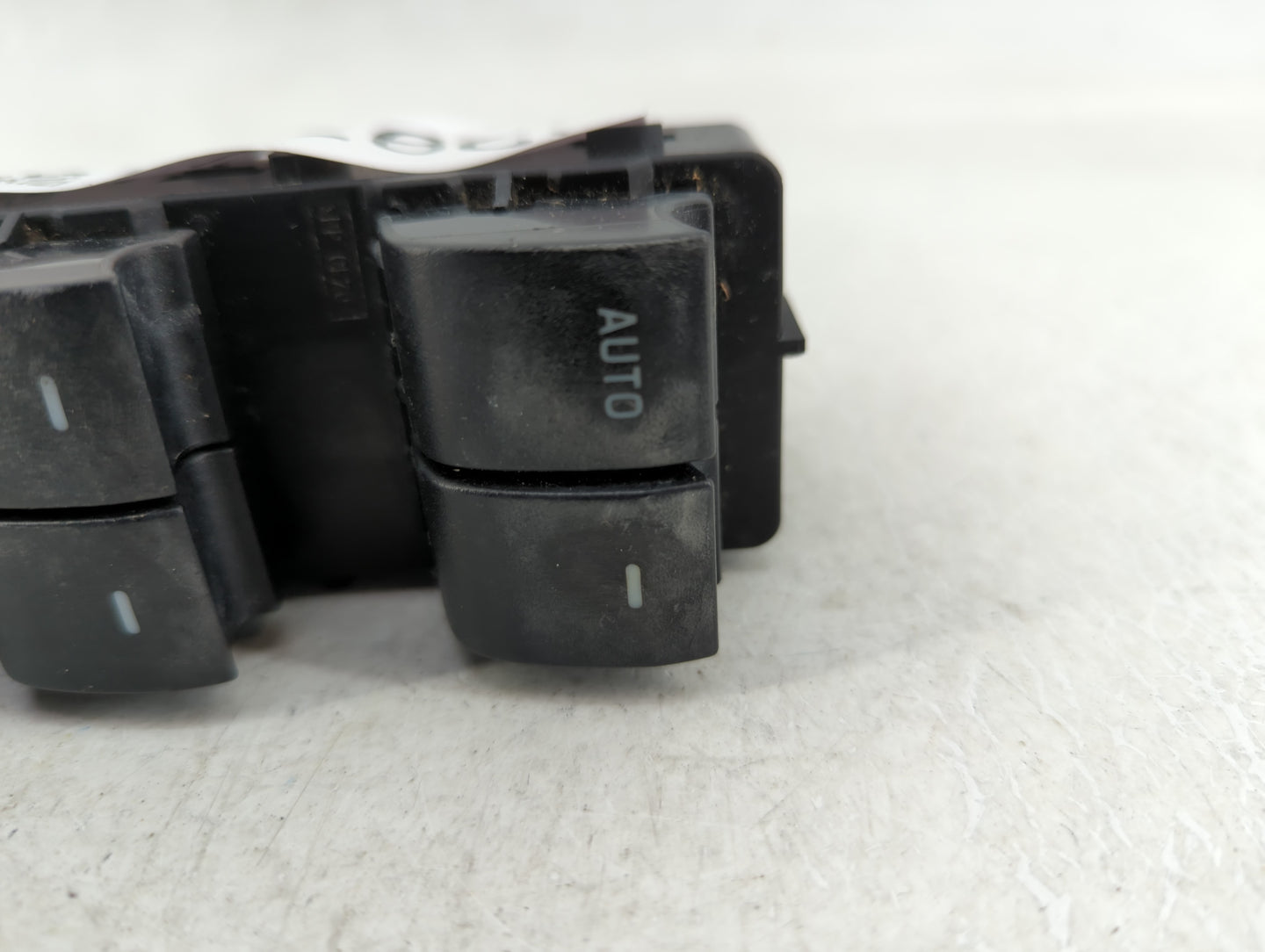 2008-2012 Ford Escape Master Power Window Switch Replacement Driver Side Left P/N:8L8T-14540-ACW Fits OEM Used Auto Parts - 