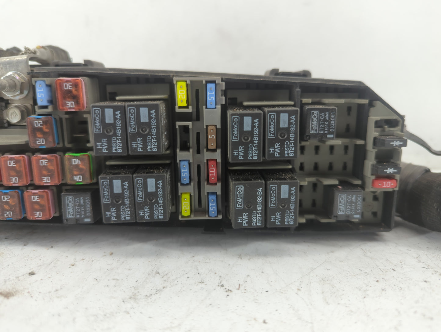 2010 Ford Escape Fusebox Fuse Box Panel Relay Module P/N:8L8T-14A003-AE Fits OEM Used Auto Parts - Oemusedautoparts1.com