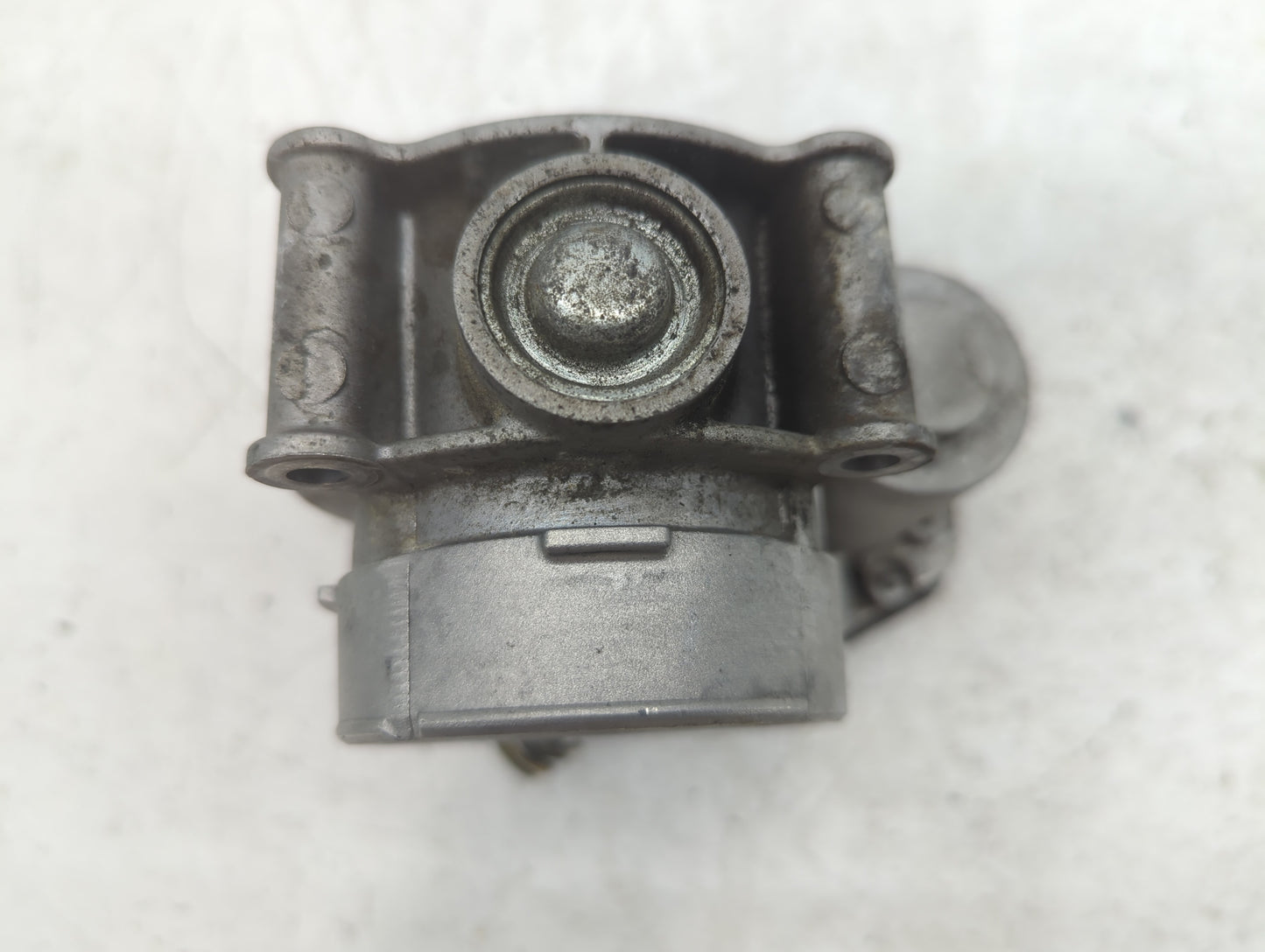 2009-2012 Ford Escape Throttle Body P/N:DS7E-9F991-AF Fits Fits 2009 2010 2011 2012 OEM Used Auto Parts - Oemusedautoparts1.