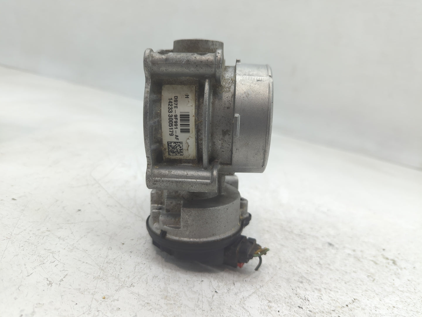 2009-2012 Ford Escape Throttle Body P/N:DS7E-9F991-AF Fits Fits 2009 2010 2011 2012 OEM Used Auto Parts - Oemusedautoparts1.