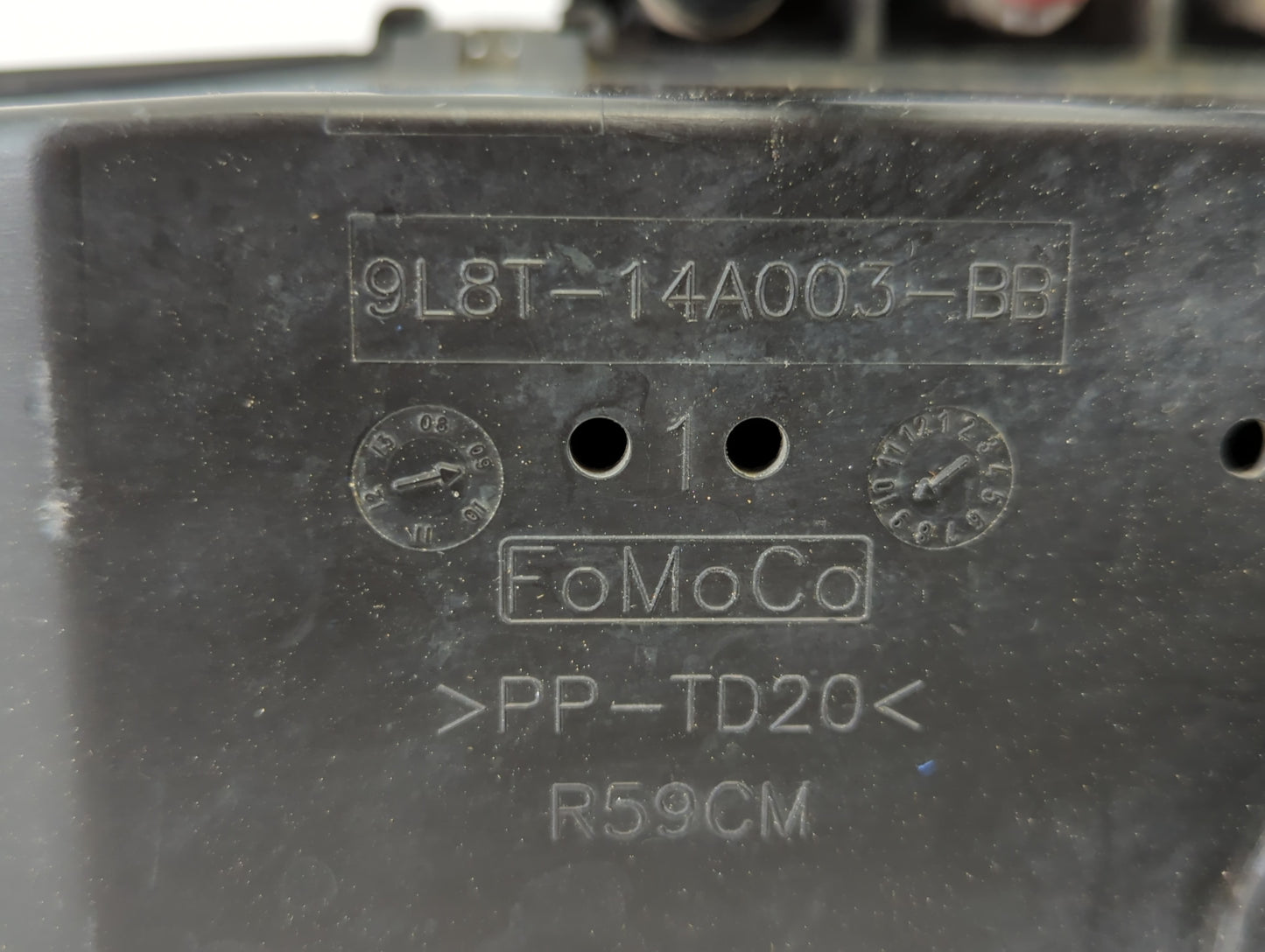 2010 Ford Escape Fusebox Fuse Box Panel Relay Module P/N:9L8T-14A003-BB Fits OEM Used Auto Parts - Oemusedautoparts1.com