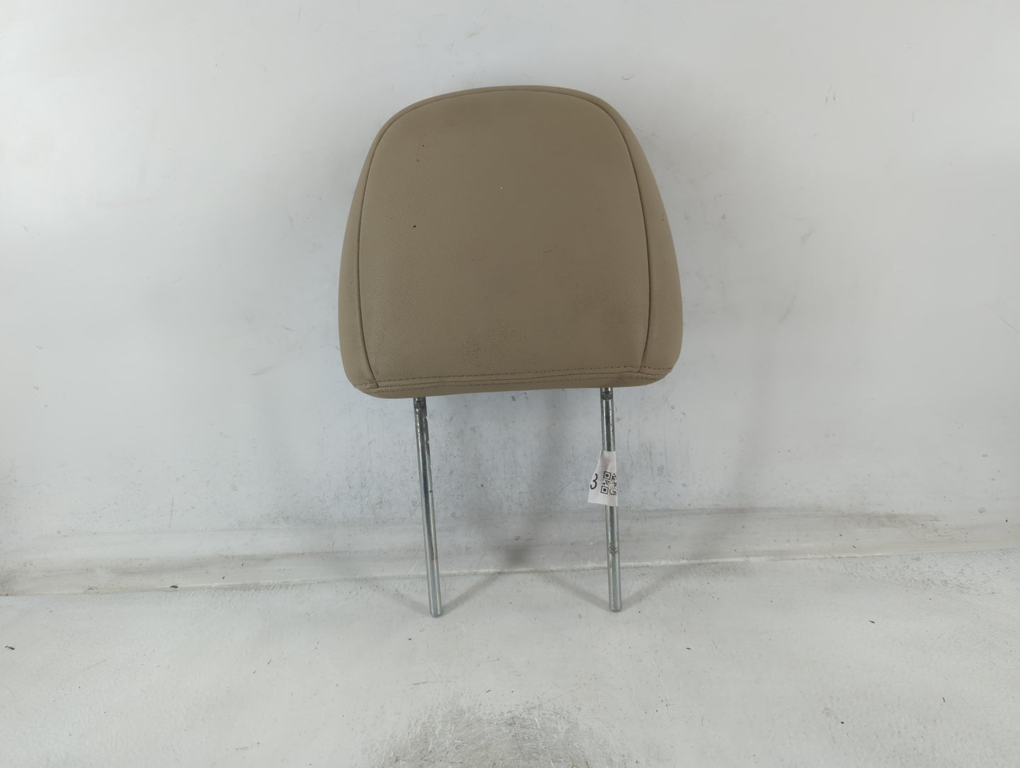 2009-2012 Ford Escape Headrest Head Rest Front Driver Passenger Seat Fits Fits 2009 2010 2011 2012 OEM Used Auto Parts - Oem