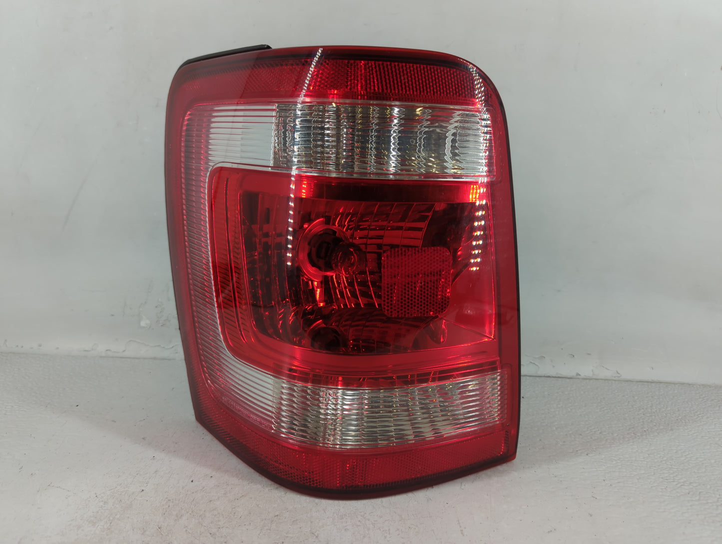 2008-2012 Ford Escape Tail Light Assembly Driver Left OEM P/N:9L84-13B505-A Fits Fits 2008 2009 2010 2011 2012 OEM Used Auto