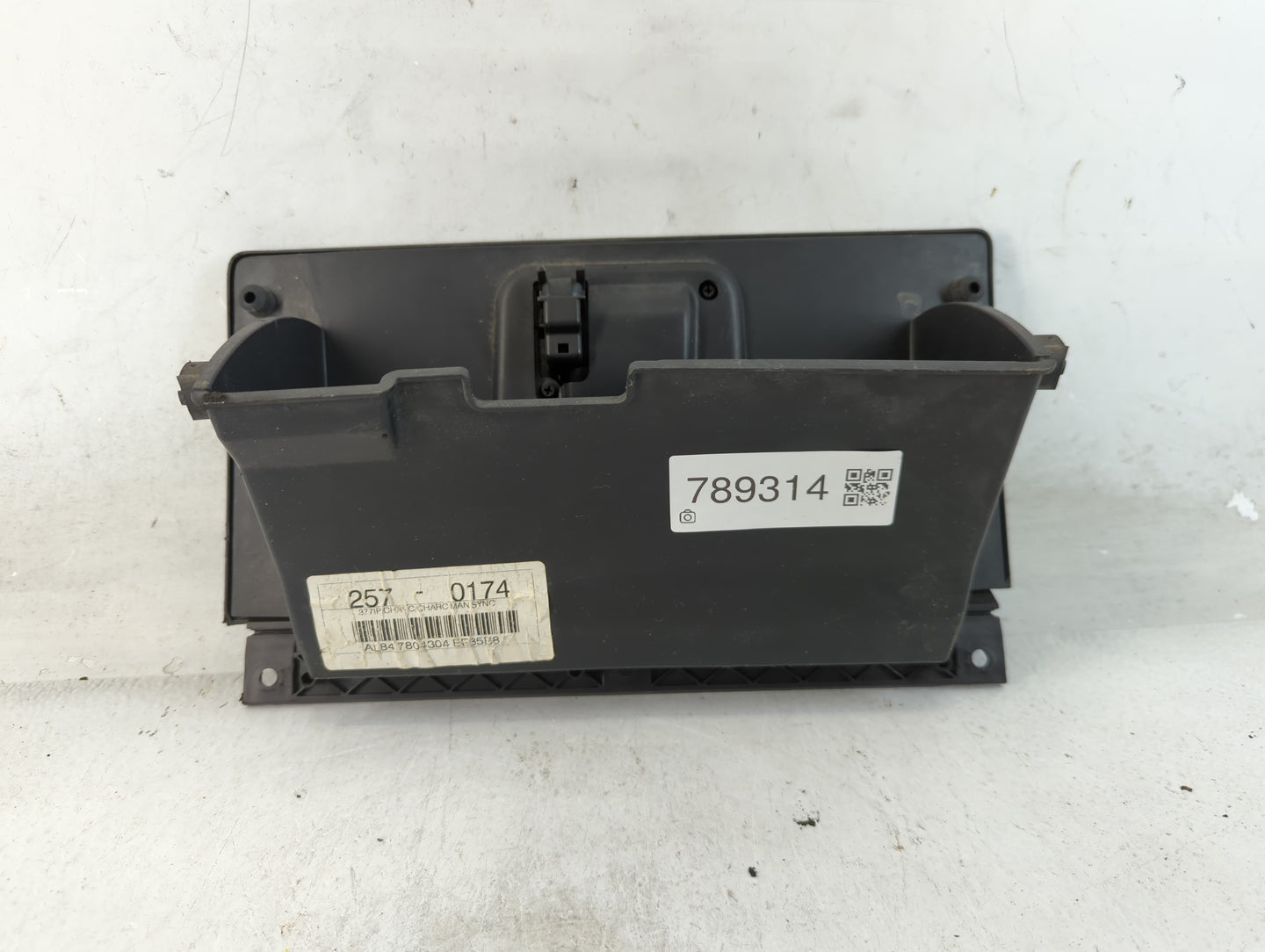 2010 Ford Escape Passenger Glove Box Door Storage Compartment - Oemusedautoparts1.com