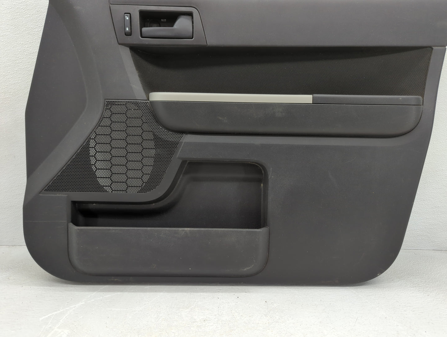 2010 Ford Escape Front Right Passenger Interior Door Panel Trim - Oemusedautoparts1.com