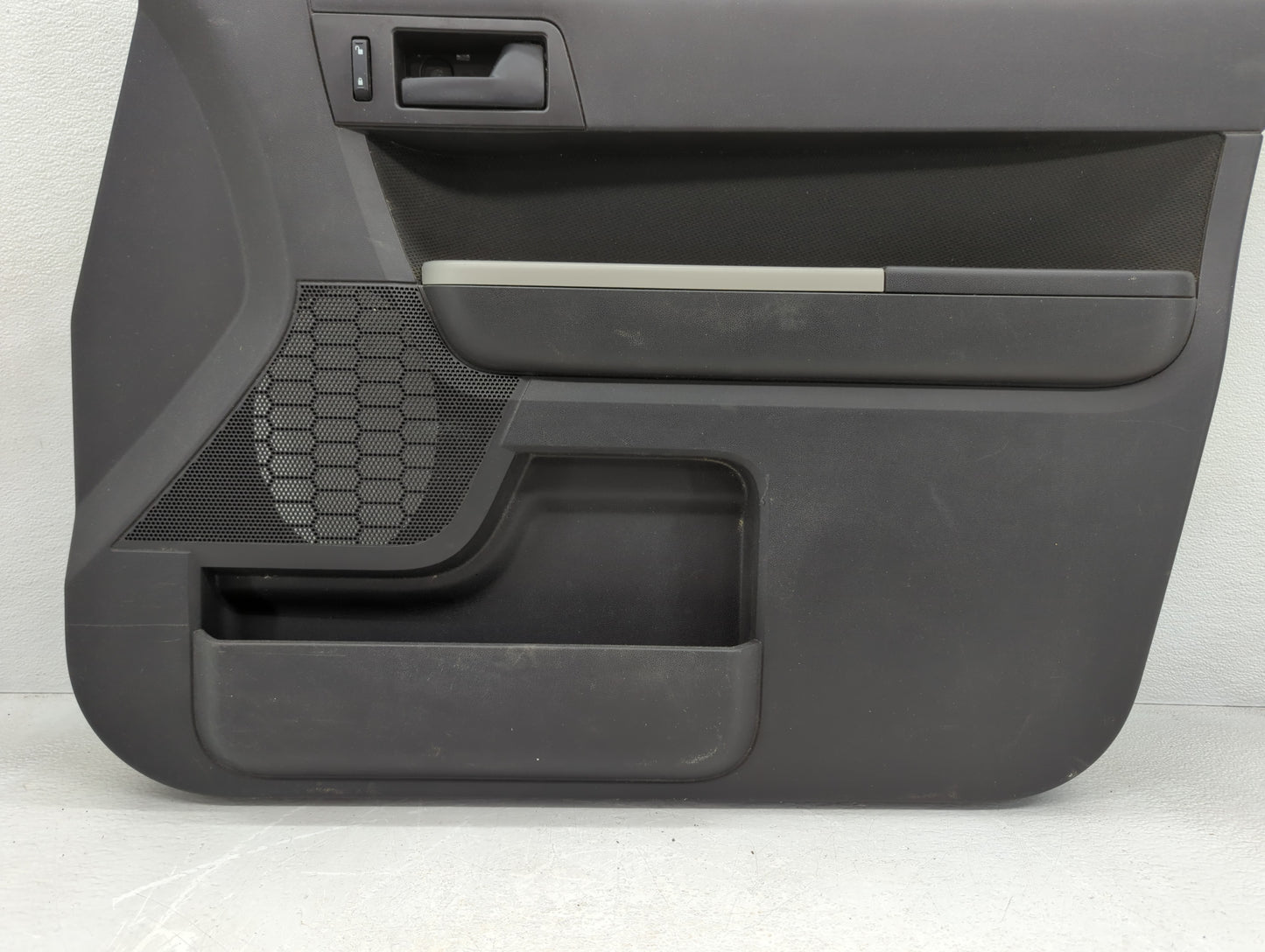 2010 Ford Escape Front Right Passenger Interior Door Panel Trim - Oemusedautoparts1.com