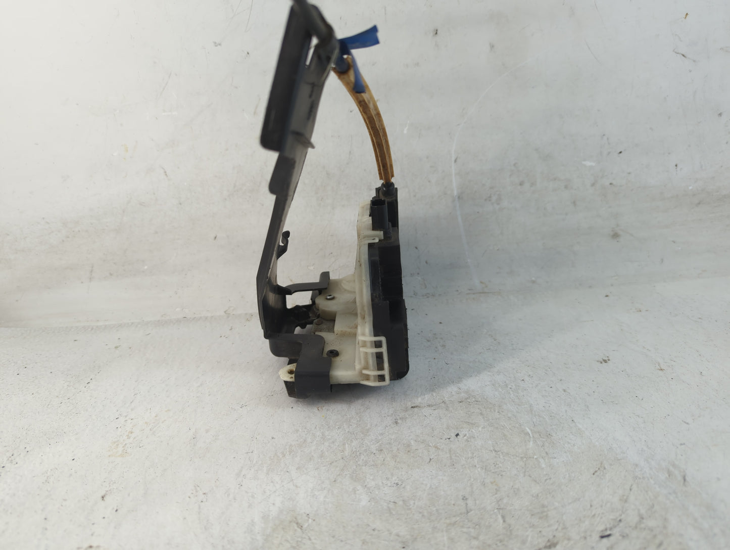 2010 Ford Escape DOOR LOCK ACTUATOR - Oemusedautoparts1.com