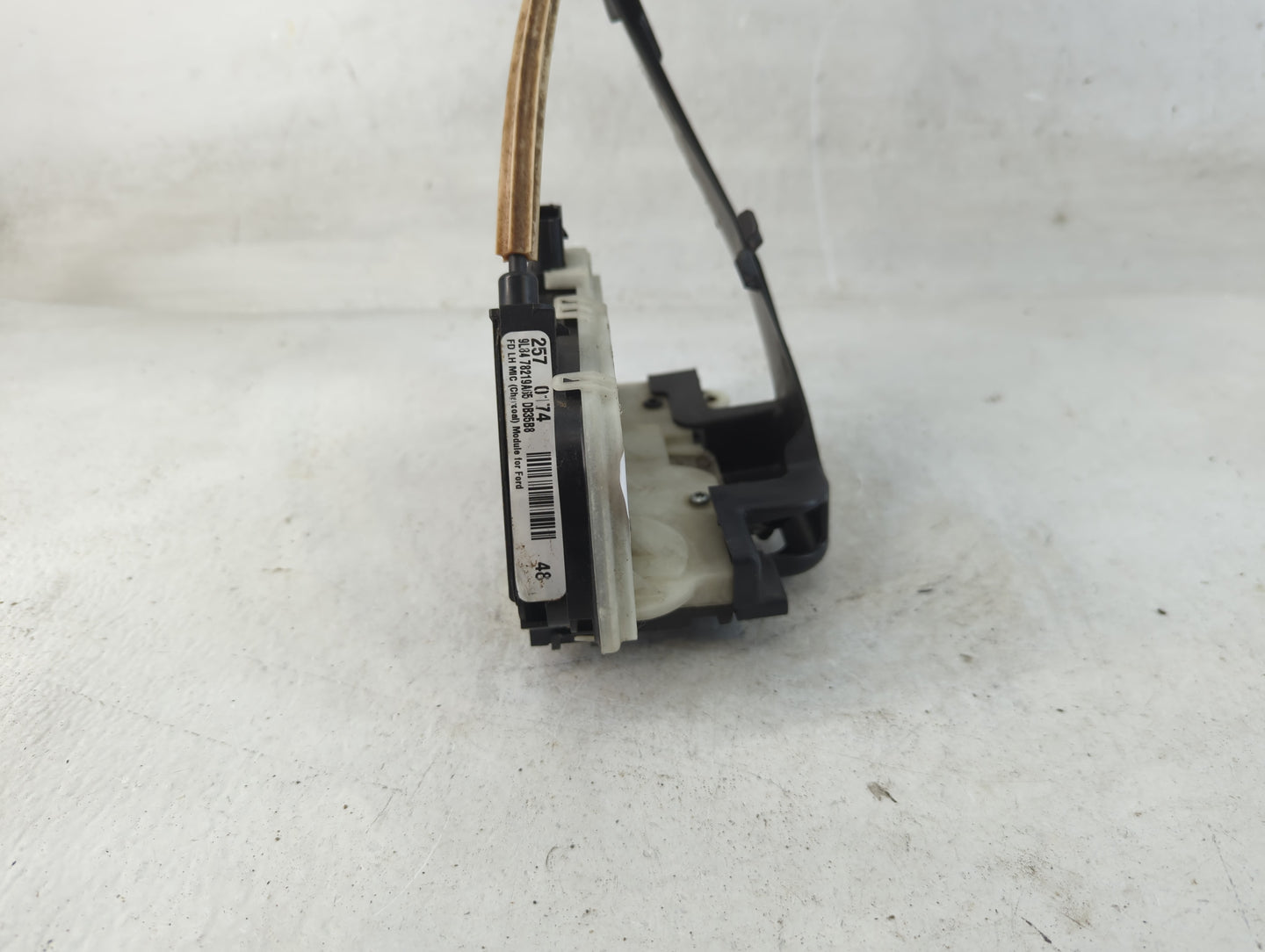 2010 Ford Escape DOOR LOCK ACTUATOR - Oemusedautoparts1.com