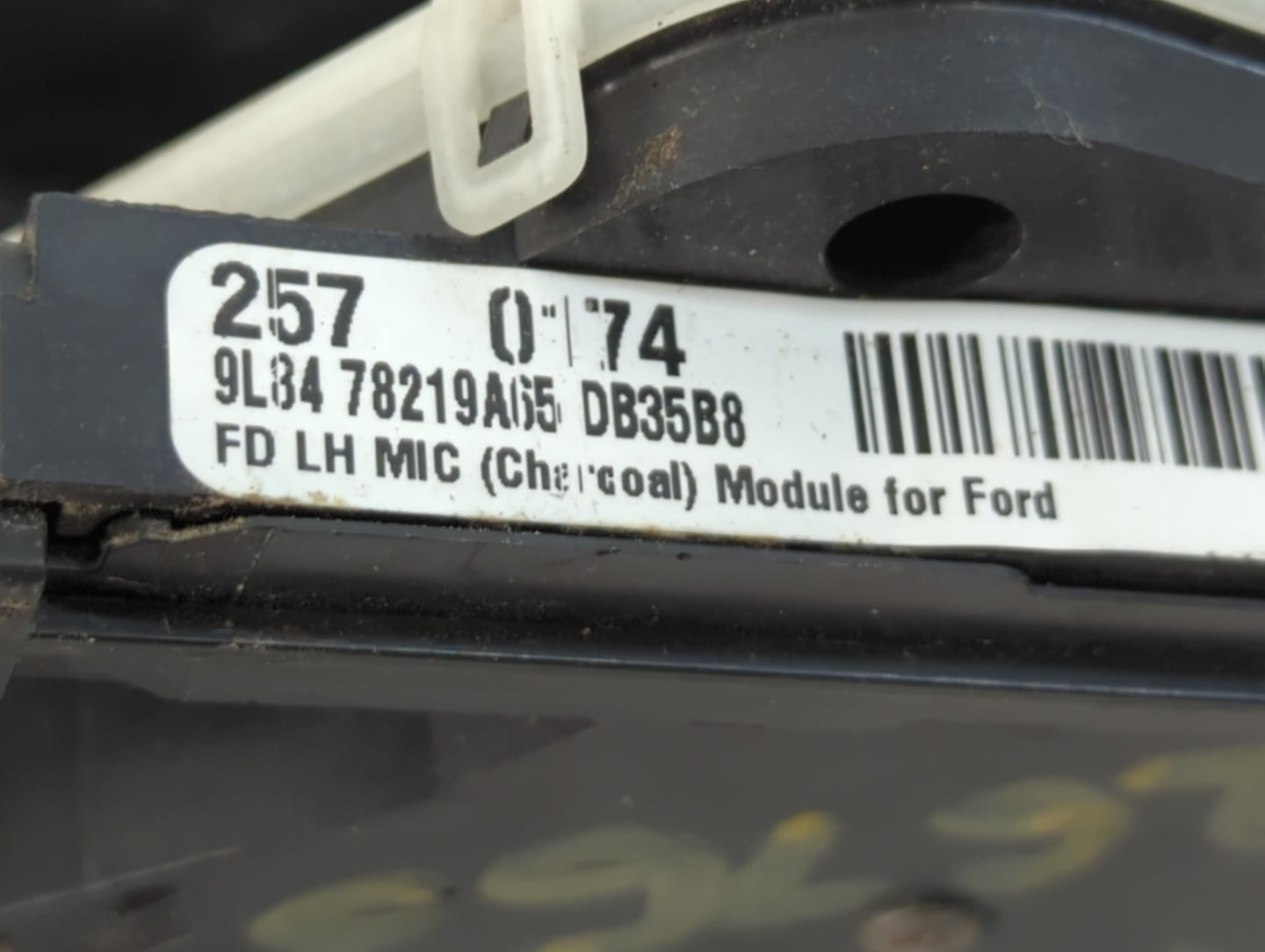 2010 Ford Escape DOOR LOCK ACTUATOR - Oemusedautoparts1.com