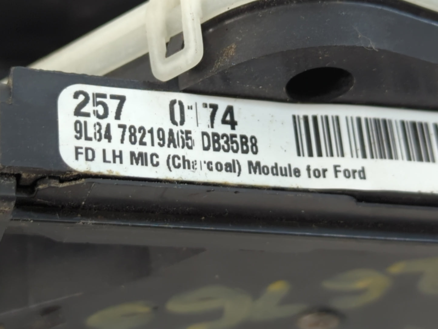 2010 Ford Escape DOOR LOCK ACTUATOR - Oemusedautoparts1.com