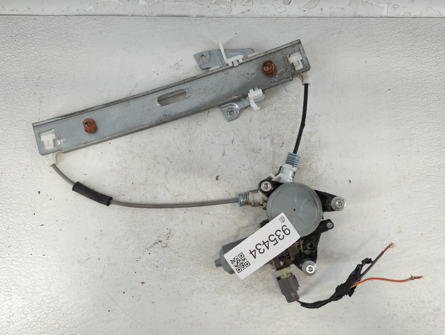 2008-2012 Ford Escape Used Window Regulator Right Passenger Rear - Oemusedautoparts1.com