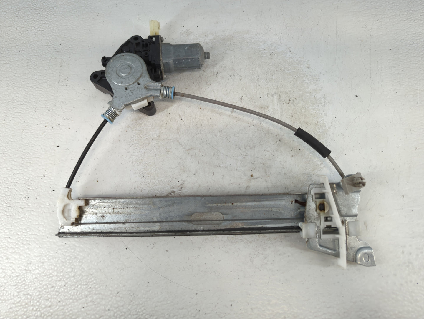 2008-2012 Ford Escape Driver Left Front Window Regulator 935436 - Oemusedautoparts1.com