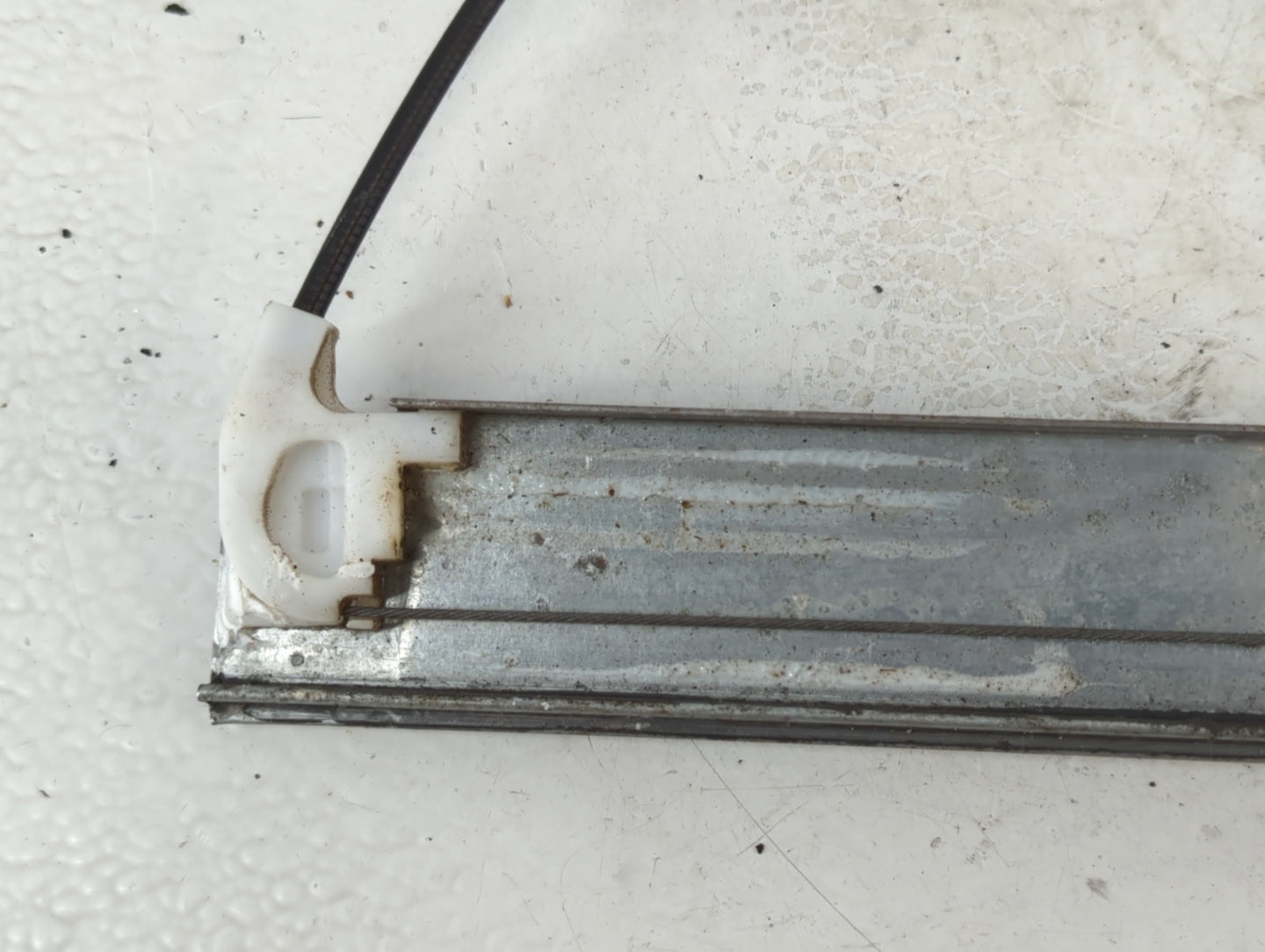 2008-2012 Ford Escape Driver Left Front Window Regulator 935436 - Oemusedautoparts1.com