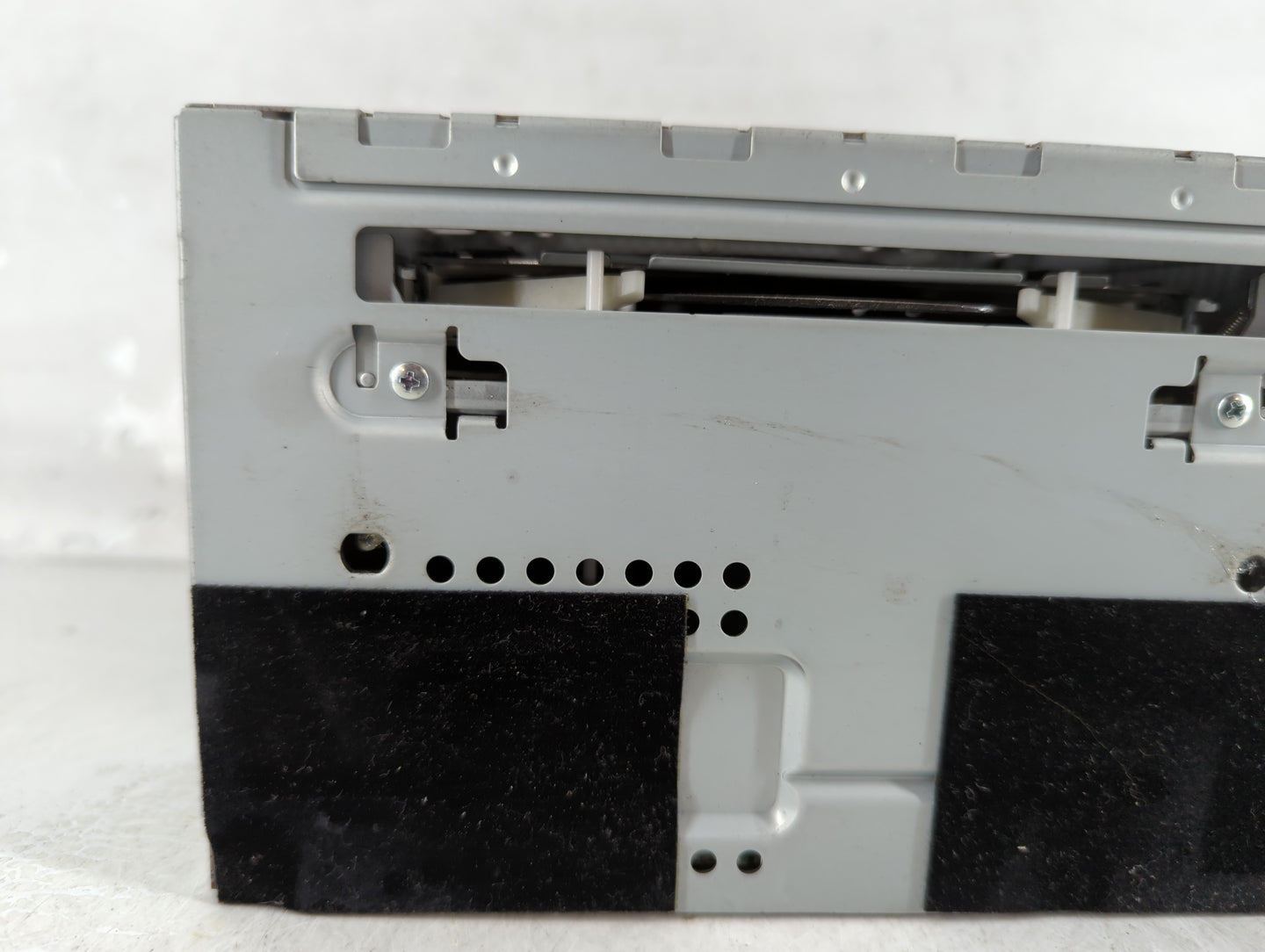 2010 Ford Escape Radio AM FM Cd Player Receiver Replacement P/N:9L8T-19C157-CC Fits OEM Used Auto Parts - Oemusedautoparts1.