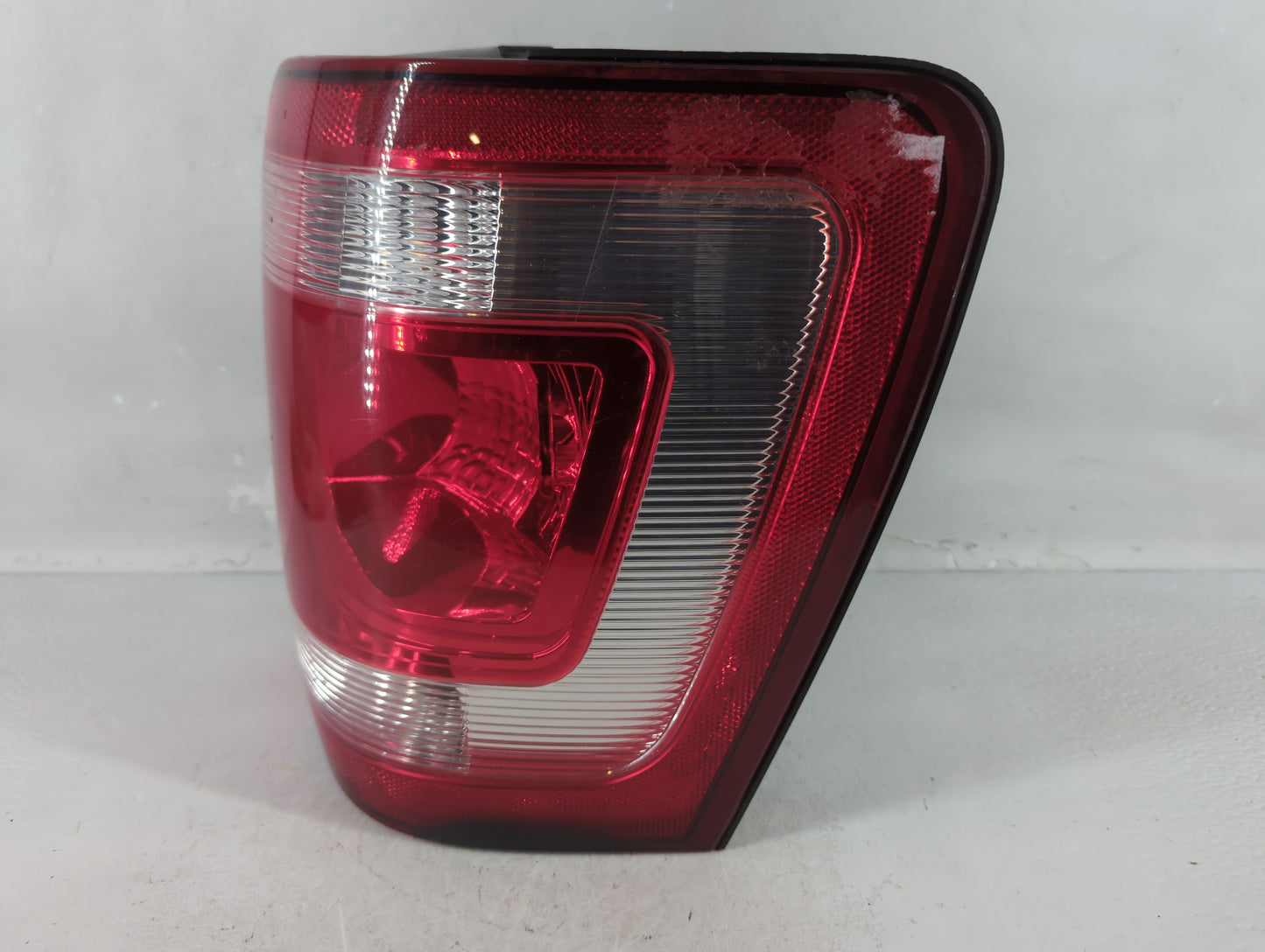 2010 Ford Escape Tail Light Assembly Passenger Right OEM Fits OEM Used Auto Parts - Oemusedautoparts1.com