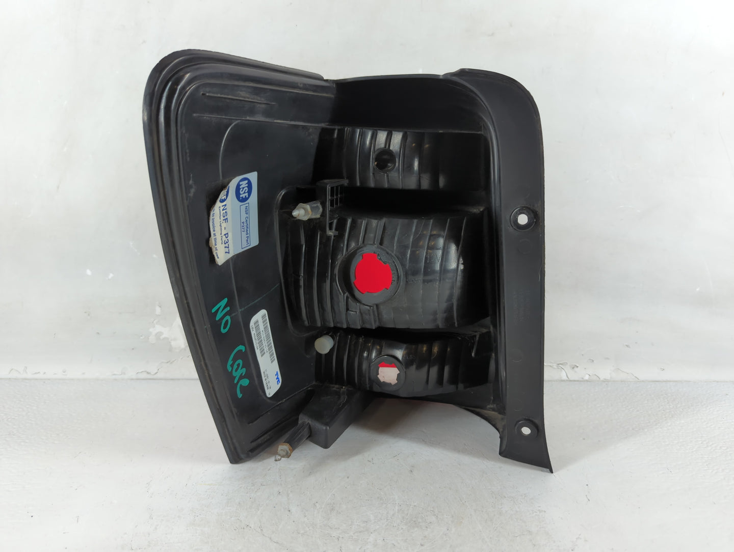 2010 Ford Escape Tail Light Assembly Passenger Right OEM Fits OEM Used Auto Parts - Oemusedautoparts1.com