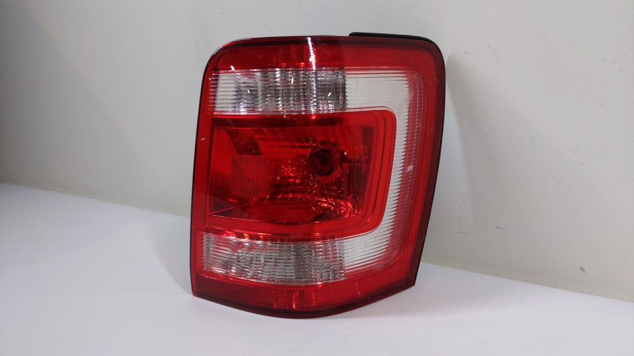 2010 Ford Escape Tail Light Assembly Passenger Right OEM P/N:8L84-13B504-A Fits Fits 2008 2009 2011 2012 OEM Used Auto Parts