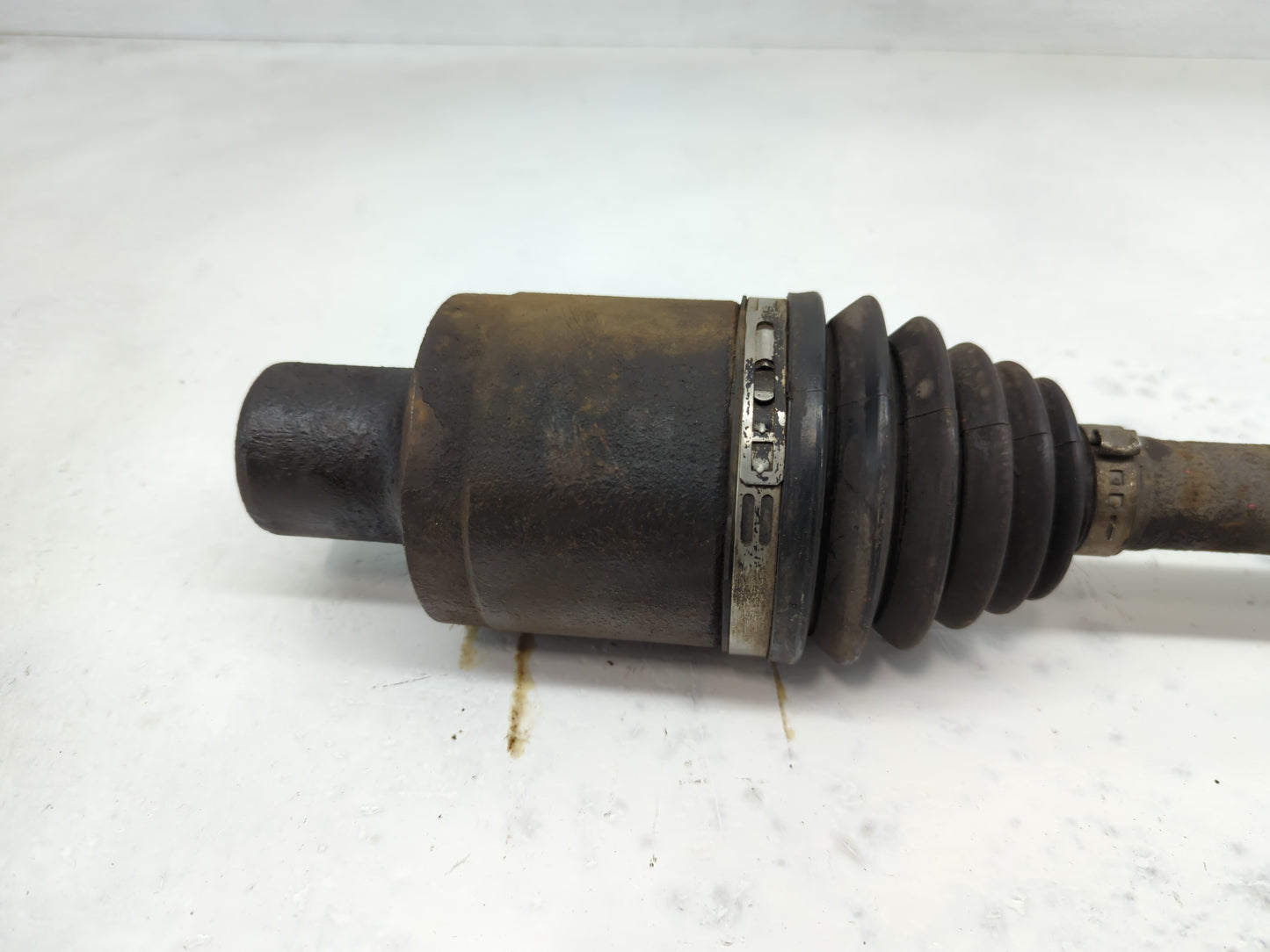 Ford Expedition Axle Shaft Front Driver Cv C/v - Oemusedautoparts1.com