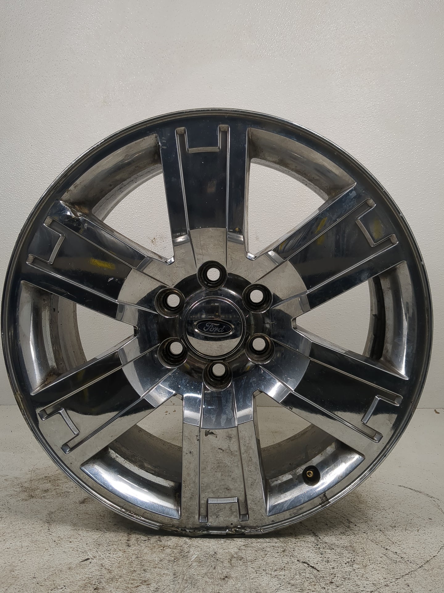 2010 Ford Expedition Oem Wheel Rim - Oemusedautoparts1.com