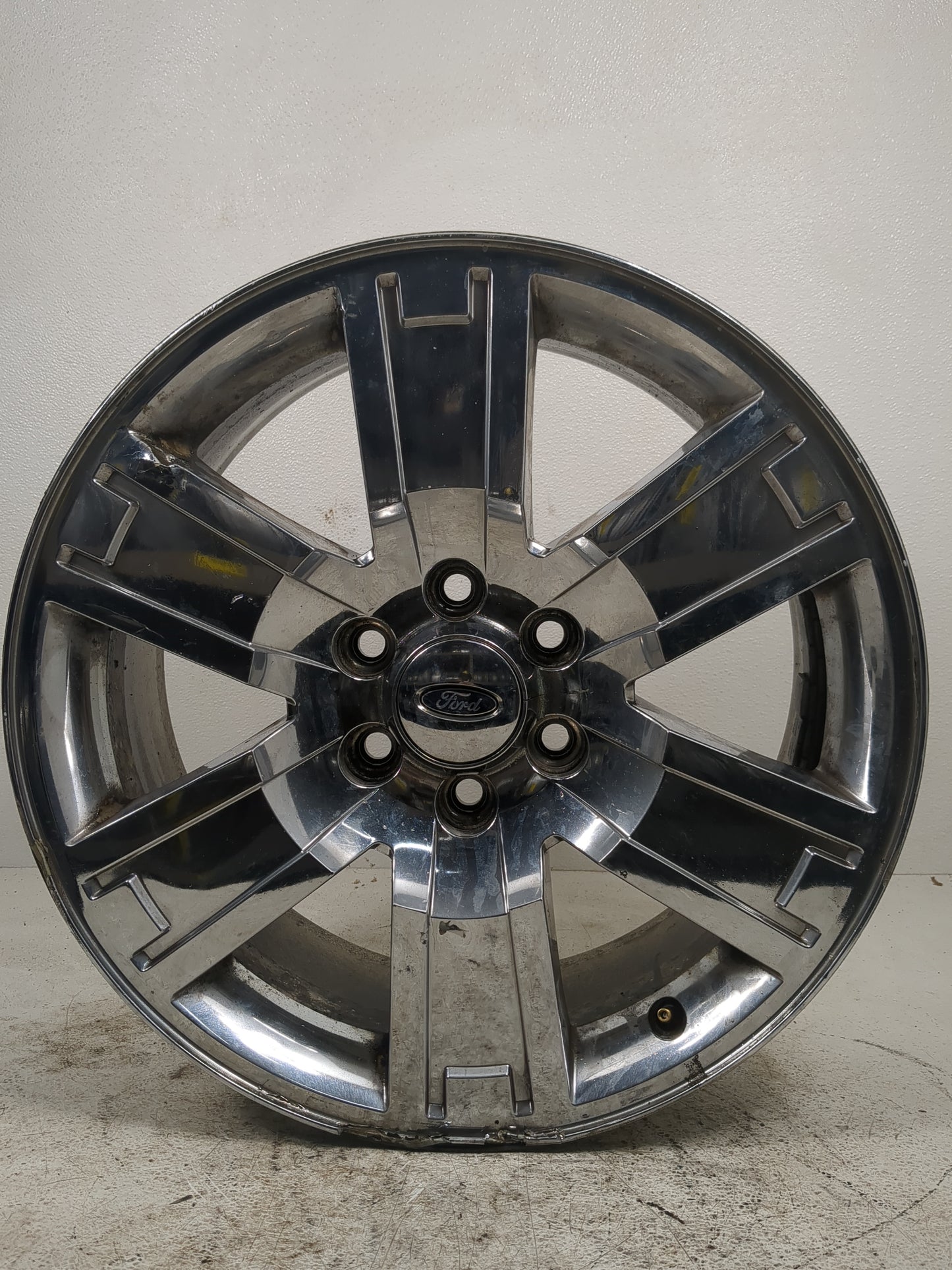 2010 Ford Expedition Oem Wheel Rim - Oemusedautoparts1.com