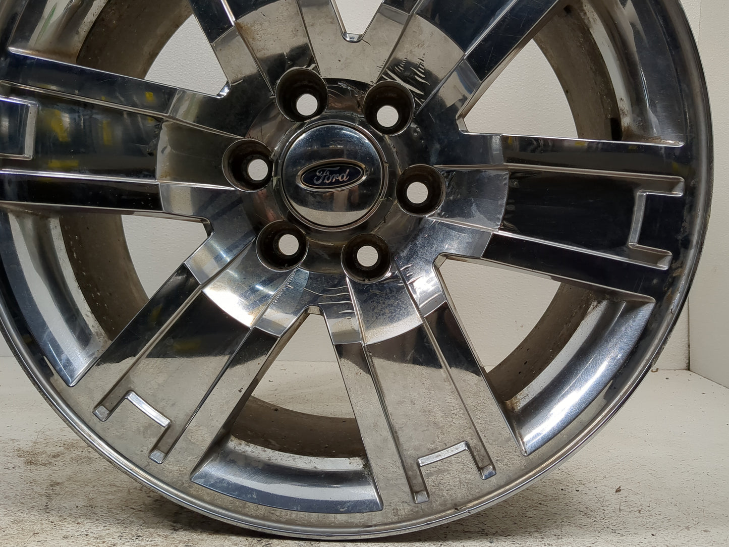 2010 Ford Expedition Oem Wheel Rim - Oemusedautoparts1.com