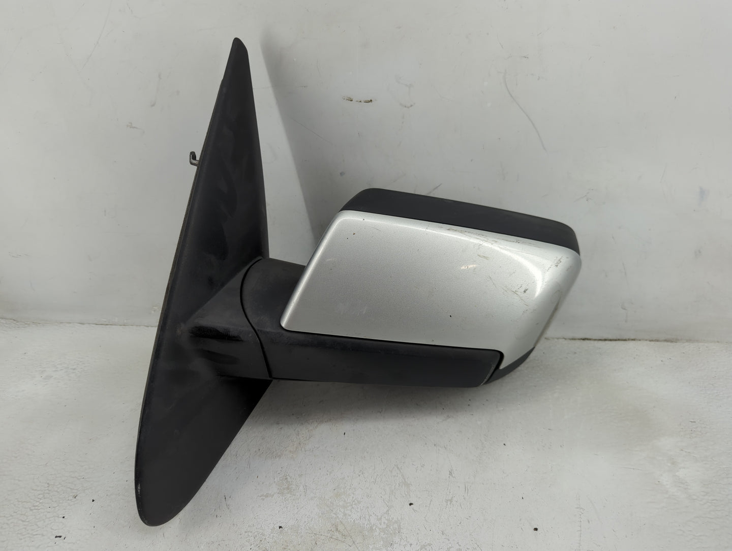 2010 Ford Expedition Driver Side View Mirror - Left Door Mirror OEM Used - Oemusedautoparts1.com