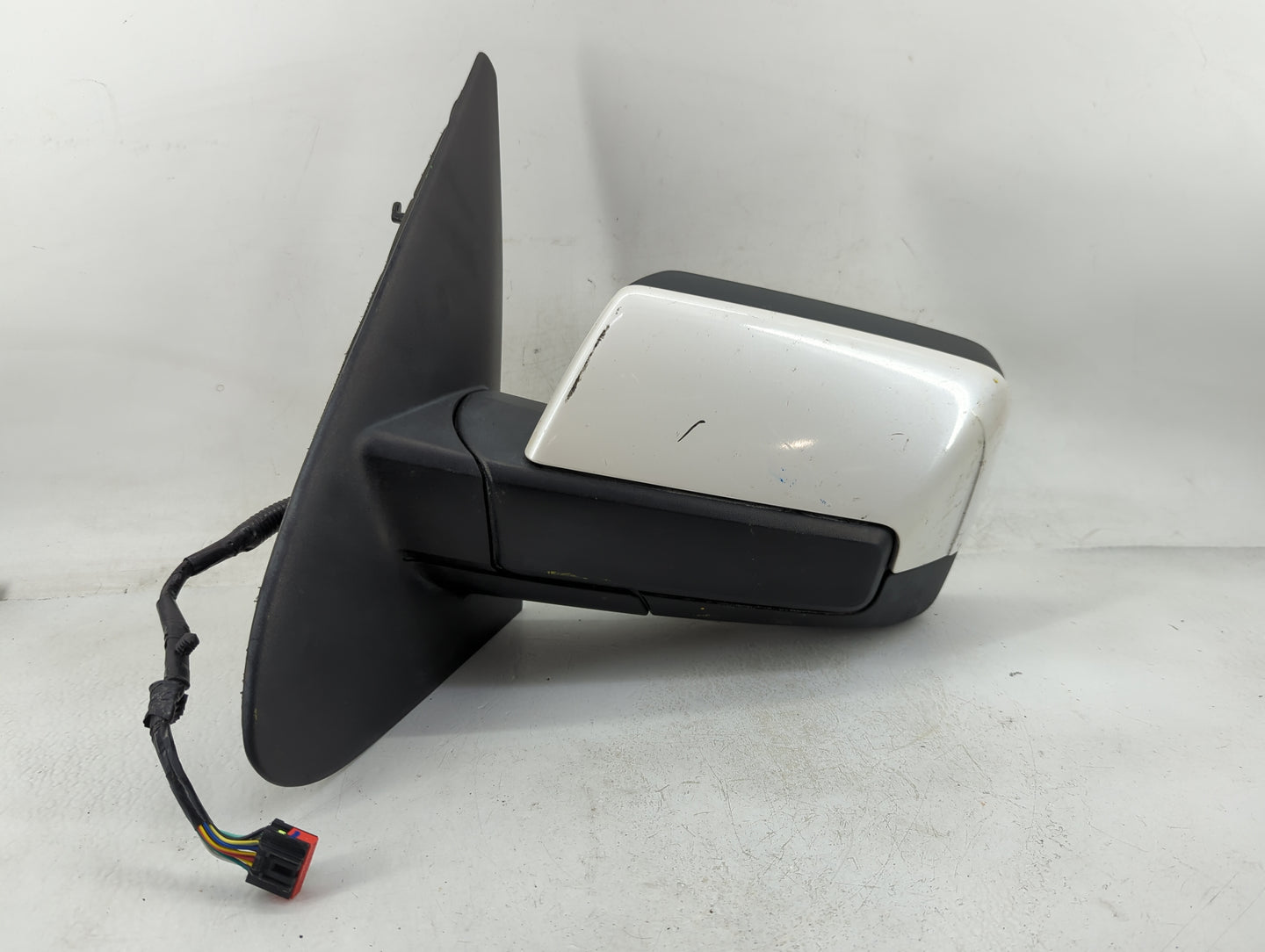 2010 Ford Expedition Driver Side View Mirror - Left Door Mirror OEM Used - Oemusedautoparts1.com