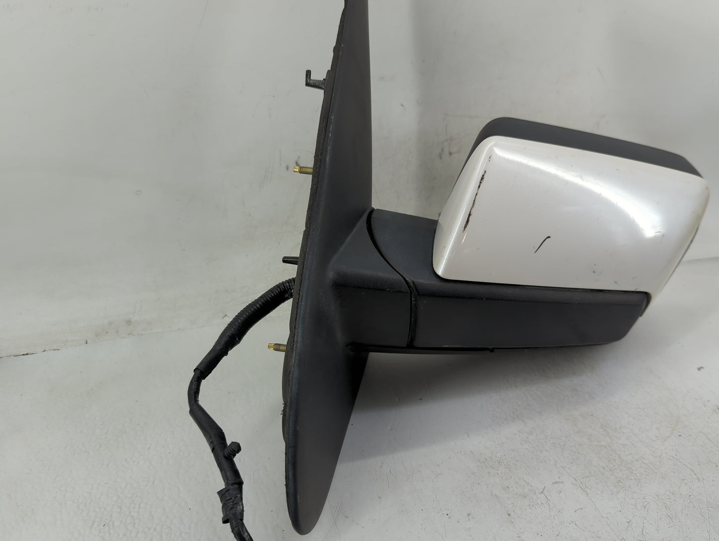 2010 Ford Expedition Driver Side View Mirror - Left Door Mirror OEM Used - Oemusedautoparts1.com
