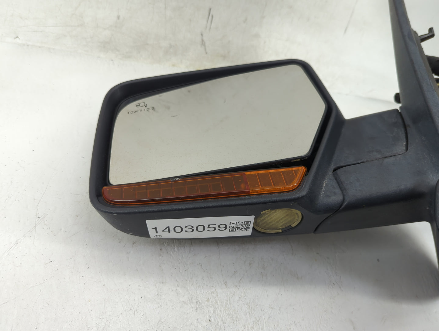 2010 Ford Expedition Driver Side View Mirror - Left Door Mirror OEM Used - Oemusedautoparts1.com