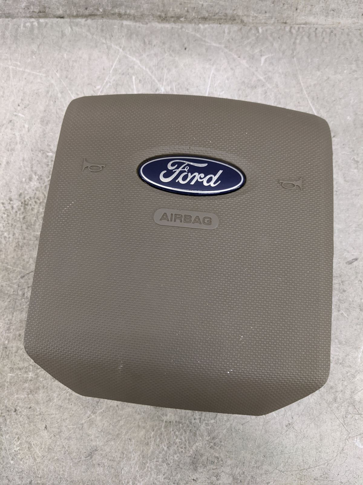 2010 Ford Expedition Air Bag Driver Left Steering Wheel Mounted 1477648 - Oemusedautoparts1.com