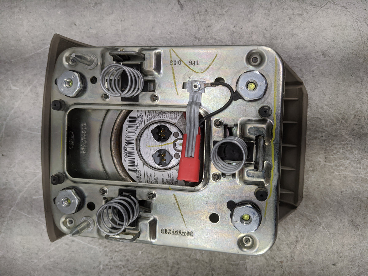 2010 Ford Expedition Air Bag Driver Left Steering Wheel Mounted 1477648 - Oemusedautoparts1.com
