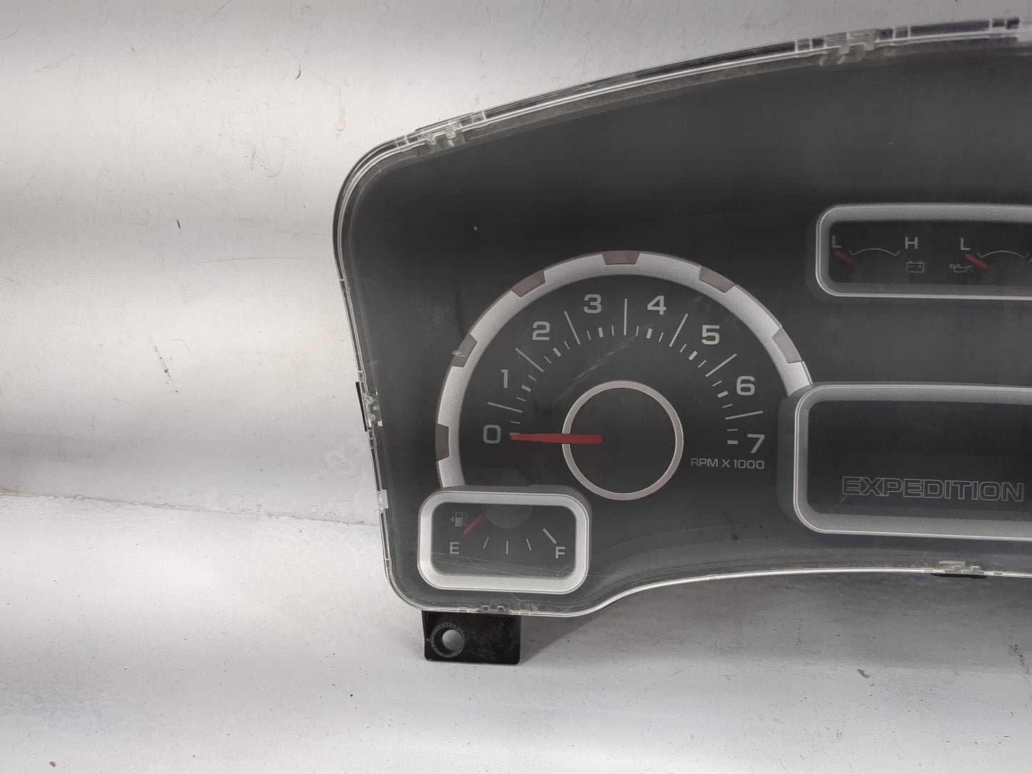 2007-2008 Ford Expedition Instrument Cluster Speedometer Gauges P/N:7L1T-10849 7L7T-10849, R79DH Miles: Fits Fits 2007 2008 