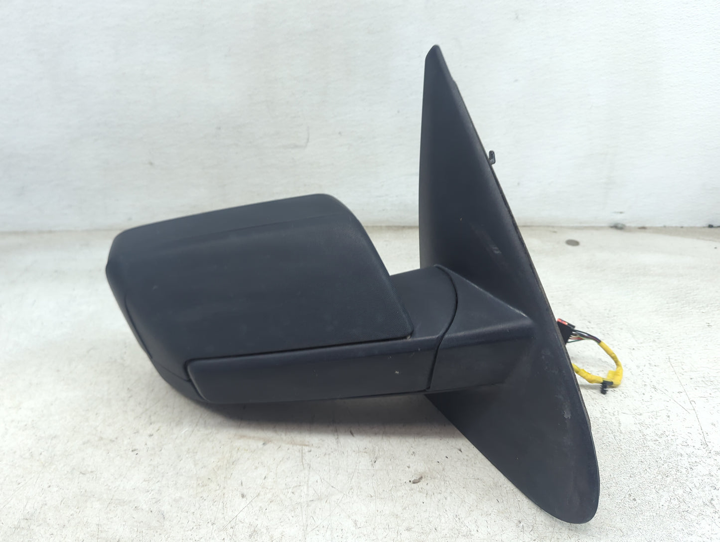 2010 Ford Expedition Passenger Side View Mirror - Right Door Mirror OEM Used - Oemusedautoparts1.com