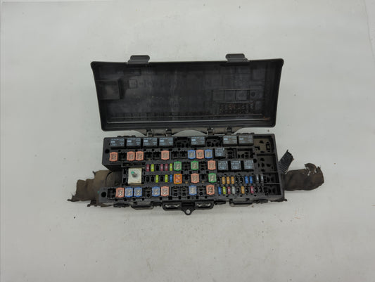 2009-2014 Ford Expedition Fusebox Fuse Box Panel Relay Module P/N:9L1T14A003AA 9L1T-14A003-AA Fits OEM Used Auto Parts