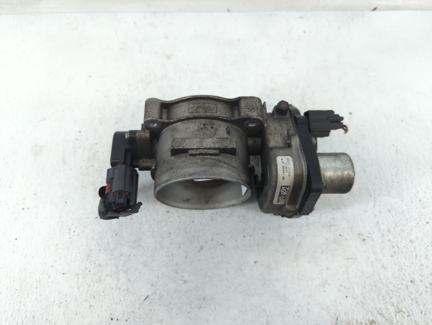 2010 Ford Expedition Throttle Body P/N:8L3E-9F991-BA 018096, 09217 C108Q Fits Fits 2004 2005 2006 2007 2008 2009 OEM Used Au