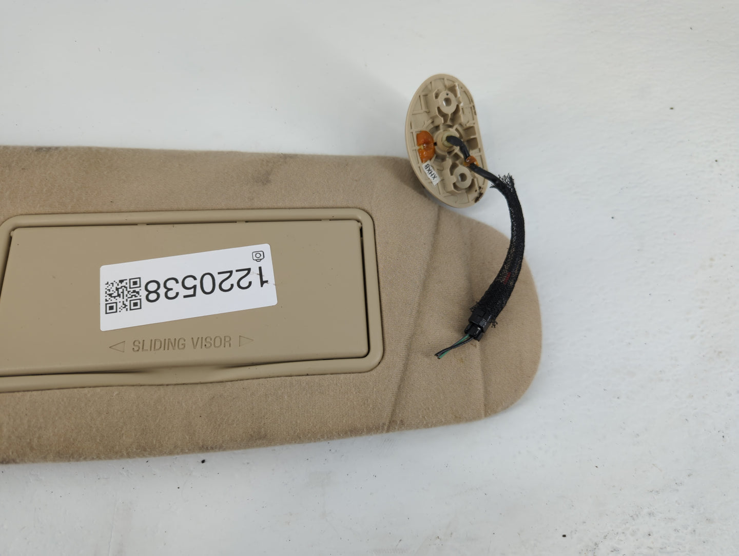 2010 Ford Explorer Sun Visor Shade Replacement Passenger Right Mirror Fits OEM Used Auto Parts - Oemusedautoparts1.com