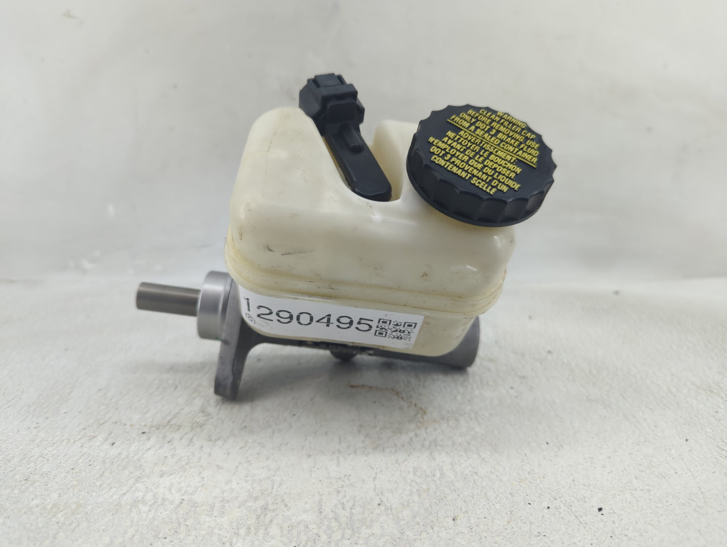 2006-2010 Ford Explorer Brake Master Cylinder 1290495 - Oemusedautoparts1.com