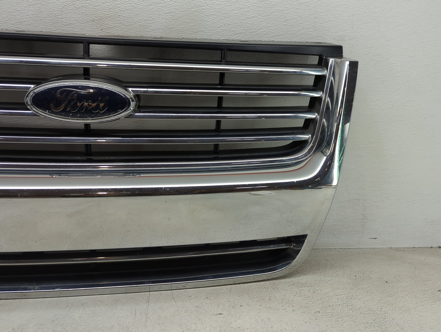 2006-2010 Ford Explorer Front Grille Bumper Not Included - Oemusedautoparts1.com